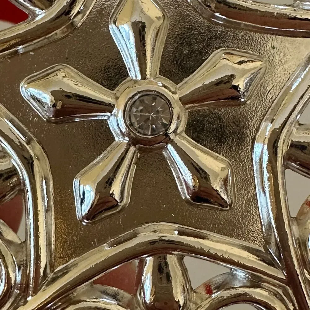 Lenox sparkle scroll